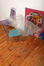 Komplet czterech krzeseł stołowych z siedziskami i oparciami z blachy perforowanej w czterech różnych kolorach osadzonymi na metalowych chromowanych rurkach, Rolf Rahmlow, Niemcy, lata 80. - obrazek 11