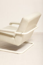 Masywny niski fotel wypoczynkowy w stylu Bauhaus na metalowej rurowej ramie obity białą/ecru skórą naturalną, projekt Jan des Bouvrie dla Gelderland, Model 4751, Holandia, lata 80. - obrazek 53