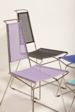 Komplet czterech krzeseł stołowych z siedziskami i oparciami z blachy perforowanej w czterech różnych kolorach osadzonymi na metalowych chromowanych rurkach, Rolf Rahmlow, Niemcy, lata 80. - obrazek 50