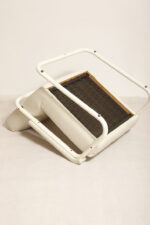 Masywny niski fotel wypoczynkowy w stylu Bauhaus na metalowej rurowej ramie obity białą/ecru skórą naturalną, projekt Jan des Bouvrie dla Gelderland, Model 4751, Holandia, lata 80. - obrazek 69