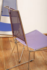 Komplet czterech krzeseł stołowych z siedziskami i oparciami z blachy perforowanej w czterech różnych kolorach osadzonymi na metalowych chromowanych rurkach, Rolf Rahmlow, Niemcy, lata 80. - obrazek 16