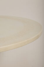 Masywny i ciężki stolik kawowy/ pomocnik typu "Tulip" z okrągłym kamiennym/marmurowym blatem na metalowej rozszerzającej się do dołu nodze w stylu projektów Eero Saarinena, Space Age, Włochy, lata 70. - obrazek 14