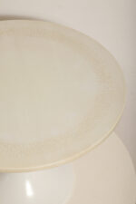 Masywny i ciężki stolik kawowy/ pomocnik typu "Tulip" z okrągłym kamiennym/marmurowym blatem na metalowej rozszerzającej się do dołu nodze w stylu projektów Eero Saarinena, Space Age, Włochy, lata 70. - obrazek 27