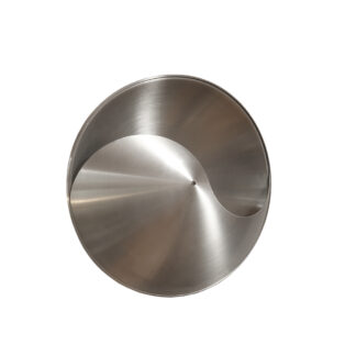 Srebrny lekki jednopunktowy kinkiet/lampa ścienna ze szczotkowanego aluminium "Yin-Yang" TYP C1636, projekt Hermiana Sneydersa de Vogel dla Raak Amsterdam, Holandia, lata 70.