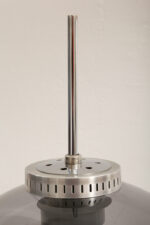 Dwupunktowa filigranowa lampa podłogowa z regulowaną wysokością jasnoszarego klosza z lekkiego półprzepuszczalnego tworzywa/akrylu i metalową grafitową podstawą, Space Age, Gepo, Holandia, lata 70. - obrazek 12