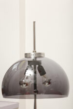 Dwupunktowa filigranowa lampa podłogowa z regulowaną wysokością jasnoszarego klosza z lekkiego półprzepuszczalnego tworzywa/akrylu i metalową grafitową podstawą, Space Age, Gepo, Holandia, lata 70. - obrazek 14