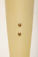 Duża (42 cm)smukła lampa ścienna/kinkiet ze szklanym dwuwarstwowym  jasnożółtym matowym kloszem osadzonym na metalowej oprawie, Steinhauer, Holandia, po 2000 roku - obrazek 18