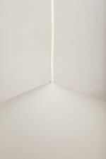 Bardzo duża (64,5 cm) biała minimalistyczna metalowa skandynawska jednopunktowa lampa wisząca, projekt Claus Bonderup i Torsten Thorup dla firmy Focus, Dania, lata 70/80. - obrazek 20