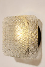 Szklany masywny fakturowy przeźroczysto lodowy kwadratowy jednopunktowy kinkiet/lampa ścienna z czarnym uchwytem z tworzywa, RZB (Rudolf Zimmermann Bamberg) Leuchten, Niemcy, lata 70. - obrazek 26