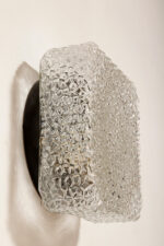 Szklany masywny fakturowy przeźroczysto lodowy kwadratowy jednopunktowy kinkiet/lampa ścienna z czarnym uchwytem z tworzywa, RZB (Rudolf Zimmermann Bamberg) Leuchten, Niemcy, lata 70. - obrazek 27