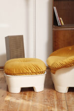 Szeroki fotel z podnóżkiem w stylu Space Age/Mid Century Modern w żółtym welurowym obiciu na białych lekkich cokołach z włókna szklanego, Włochy, lata 60. - obrazek 31
