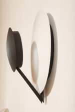 Okrągła metalowa jednopunktowa biało-czarna lampa ścienna/kinkiet, Model Vega 3365/33, projekt Luciano Cesaro i Fabio Amico dla firmy Tre Ci Luce, Włochy, wzór z 1985 roku - obrazek 4