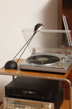 Czarna matowa jednopunktowa metalowa lampa biurkowa "Meridiana" z ruchomym ramieniem i kloszem, projekt Paolo Piva dla Stefano Cevoli, Włochy, wzór z 1983 roku - obrazek 33