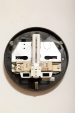 Szklany masywny fakturowy przeźroczysto lodowy kwadratowy jednopunktowy kinkiet/lampa ścienna z czarnym uchwytem z tworzywa, RZB (Rudolf Zimmermann Bamberg) Leuchten, Niemcy, lata 70. - obrazek 35