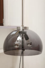 Dwupunktowa filigranowa lampa podłogowa z regulowaną wysokością jasnoszarego klosza z lekkiego półprzepuszczalnego tworzywa/akrylu i metalową grafitową podstawą, Space Age, Gepo, Holandia, lata 70. - obrazek 37