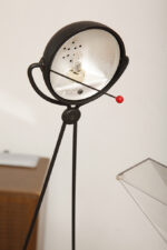 Czarna matowa jednopunktowa metalowa lampa biurkowa "Meridiana" z ruchomym ramieniem i kloszem, projekt Paolo Piva dla Stefano Cevoli, Włochy, wzór z 1983 roku - obrazek 39