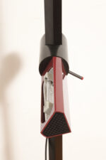 Smukła metalowa postmodernistyczna czarna lampa podłogowa Collona (Caltha) z regulowaną wysokością burgundowej głowicy, Gianfranco Frattini dla firmy Luci, Włochy, projekt z 1981 roku - obrazek 11