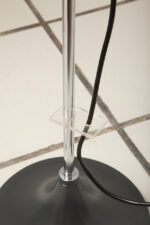 Dwupunktowa filigranowa lampa podłogowa z regulowaną wysokością jasnoszarego klosza z lekkiego półprzepuszczalnego tworzywa/akrylu i metalową grafitową podstawą, Space Age, Gepo, Holandia, lata 70. - obrazek 42