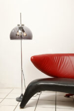 Dwupunktowa filigranowa lampa podłogowa z regulowaną wysokością jasnoszarego klosza z lekkiego półprzepuszczalnego tworzywa/akrylu i metalową grafitową podstawą, Space Age, Gepo, Holandia, lata 70. - obrazek 43