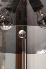 Dwupunktowa filigranowa lampa podłogowa z regulowaną wysokością jasnoszarego klosza z lekkiego półprzepuszczalnego tworzywa/akrylu i metalową grafitową podstawą, Space Age, Gepo, Holandia, lata 70. - obrazek 46