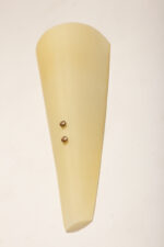 Duża (42 cm)smukła lampa ścienna/kinkiet ze szklanym dwuwarstwowym  jasnożółtym matowym kloszem osadzonym na metalowej oprawie, Steinhauer, Holandia, po 2000 roku - obrazek 9