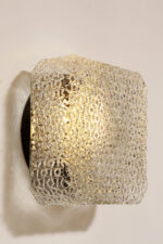 Szklany masywny fakturowy przeźroczysto lodowy kwadratowy jednopunktowy kinkiet/lampa ścienna z czarnym uchwytem z tworzywa, RZB (Rudolf Zimmermann Bamberg) Leuchten, Niemcy, lata 70. - obrazek 10