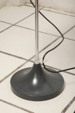 Dwupunktowa filigranowa lampa podłogowa z regulowaną wysokością jasnoszarego klosza z lekkiego półprzepuszczalnego tworzywa/akrylu i metalową grafitową podstawą, Space Age, Gepo, Holandia, lata 70. - obrazek 9