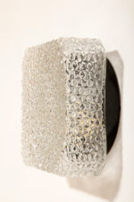 Szklany masywny fakturowy przeźroczysto lodowy kwadratowy jednopunktowy kinkiet/lampa ścienna z czarnym uchwytem z tworzywa, RZB (Rudolf Zimmermann Bamberg) Leuchten, Niemcy, lata 70. - obrazek 11