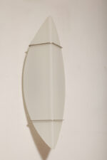 Bardzo duża (70 cm) dwupunktowa lampa ścienna/kinkiet w kształcie półksiężyca ze szklanym matowym mlecznobiałym dwuwarstwowym kloszem, Metal-Lux, Włochy, około 2000 roku - obrazek 10