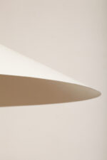 Bardzo duża (64,5 cm) biała minimalistyczna metalowa skandynawska jednopunktowa lampa wisząca, projekt Claus Bonderup i Torsten Thorup dla firmy Focus, Dania, lata 70/80. - obrazek 10