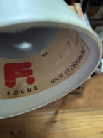 Bardzo duża (64,5 cm) biała minimalistyczna metalowa skandynawska jednopunktowa lampa wisząca, projekt Claus Bonderup i Torsten Thorup dla firmy Focus, Dania, lata 70/80. - obrazek 23