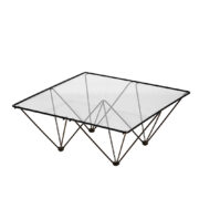 Kwadratowy stolik kawowy na metalowej czarnej konstrukcji ze szklanym przeźroczystym hartowanym blatem w stylu "Alanda" projektu Paolo Piva dla B&B Italia, lata 80.