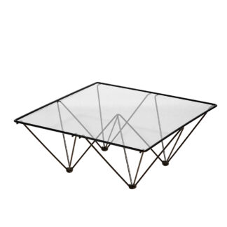 Kwadratowy stolik kawowy na metalowej czarnej konstrukcji ze szklanym przeźroczystym hartowanym blatem w stylu "Alanda" projektu Paolo Piva dla B&B Italia, Włochy, lata 80.