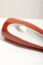 Porcelanowy brązowo-biały wazon "Kręcony" na pojedynczy kwiatek, ręcznie malowanym z ażurowym prześwitem, Polish New Look, Zakłady Porcelany Stołowej Ćmielów, lata 60. - obrazek 13