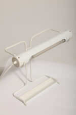 Biała duża jednopunktowa metalowa industrialna lampa biurkowa ze zdejmowanym kloszem z jarzeniówką, Woja Holland, Holandia, lata 80. - obrazek 15