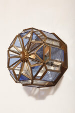 Szklany jednopunktowy witrażowy ręcznie wykonany kinkiet/plafon/lampa ścienna na miedzianej konstrukcji, Hiszpania, 2003 rok - obrazek 27