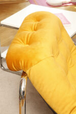 Niski i szeroki fotel "Borkum" z poduchą i podłokietnikami z żółtego weluru osadzonych na metalowej chromowanej konstrukcji, projekt Johan Bertil Häggström, Ikea, Szwecja, wzór z 1978 roku - obrazek 30