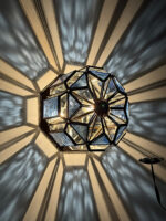 Szklany jednopunktowy witrażowy ręcznie wykonany kinkiet/plafon/lampa ścienna na miedzianej konstrukcji, Hiszpania, 2003 rok - obrazek 6