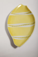 Żółto-biała porcelanowa ręcznie malowana popielniczka/paterka, Polish New Look, Zakłady Porcelany Stołowej "Karolina" w Jaworzynie Śląskiej, Polska, lata 60. - obrazek 6