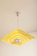 Żółta kwadratowa szklana trzypunktowa lampa sufitowa „Parasolka” z geometrycznym wzorem, Napako, Czechosłowacja, lata 60. - obrazek 8