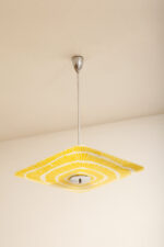 Żółta kwadratowa szklana trzypunktowa lampa sufitowa „Parasolka” z geometrycznym wzorem, Napako, Czechosłowacja, lata 60. - obrazek 10