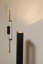 Minimalistyczna czarna postmodernistyczna metalowa ażurowa jednopunktowa duża wysoka lampa podłogowa typu Uplighter (świecąca do góry) ze ściemniaczem (regulacją natężenie światła), Włochy, lata 80. - obrazek 17