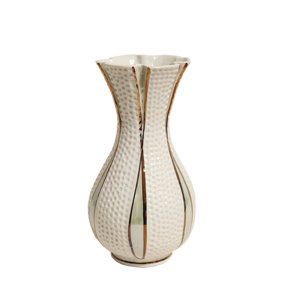 60sstyle, wazon steatyt, sklep retro, design store warsaw, new look, porcelaine steatyt vase, retro shop warsaw, vintage sklep warszawa, prl vase, steatyt katowice, retro sklep warszawa, antique shop warsaw, retro shop, prl porcelaine, vintage shop warsaw, antique store warsaw, vintage shop, zygmunt buksowicz, vintage store warsaw, antyk sklep, vintage store, zygmunt buksowicz steatyt, retro store warsaw, antyk sklep warszawa, sklep vintage, buksowicz porcelaine, wazon prl, prl style, porcelana prl, design shop, solifleur, design shop warsaw, made in poland, porcelaine vase, retro store, steatyt solifleur, design sklep warszawa, polski new look, porcelanowy wazon steatyt, design sklep, porcelaine solifleur, antique shop, polish new look, porcelana steatyt, design store, antique store Biały porcelanowy wazon z ręcznie malowanymi geometrycznymi wzorami w kolorze miętowym i złoceniami wokół, Steatyt Katowice, Polska, lata 60. - obrazek 1