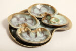 Ceramiczny złocony szkliwiony komplet w morskim/miętowym kolorze złożony z jednej dużej patery, trzech małych i płaskiego świecznika, Jasba Keramik, Niemcy, lata 60. - obrazek 27