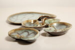 Ceramiczny złocony szkliwiony komplet w morskim/miętowym kolorze złożony z jednej dużej patery, trzech małych i płaskiego świecznika, Jasba Keramik, Niemcy, lata 60. - obrazek 6