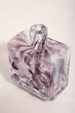 Szklany niski masywny mlecznobiało-fioletowy częściowo przeźroczysty wazon/flakon/butelka “Bubble” w stylu Pop Art, projekt Friedrich Kristall, Niemcy, lata 70. - obrazek 12