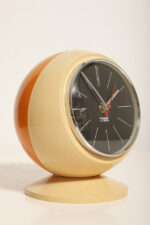 Zegar kominkowy TYP Z312-1 z tworzywa ABS w kształcie kuli w dwóch kolorach, Zakłady Maszyn Biurowych "Predom-Metron" w Toruniu, Polska, wzór z 1975 roku - obrazek 36