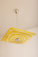 Żółto-biała kwadratowa szklana trzypunktowa lampa sufitowa „Parasolka” z geometrycznym wzorem, Napako, Czechosłowacja, lata 60. - obrazek 12
