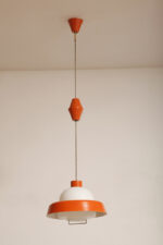 Metalowa jednopunktowa pomarańczowa lampa wisząca/sufitowa z mlecznobiałym szklanym kloszem i możliwością regulacji długości zwisu, Czechosłowacja, lata 60. - obrazek 12