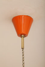 Metalowa jednopunktowa pomarańczowa lampa wisząca/sufitowa z mlecznobiałym szklanym kloszem i możliwością regulacji długości zwisu, Czechosłowacja, lata 60. - obrazek 18